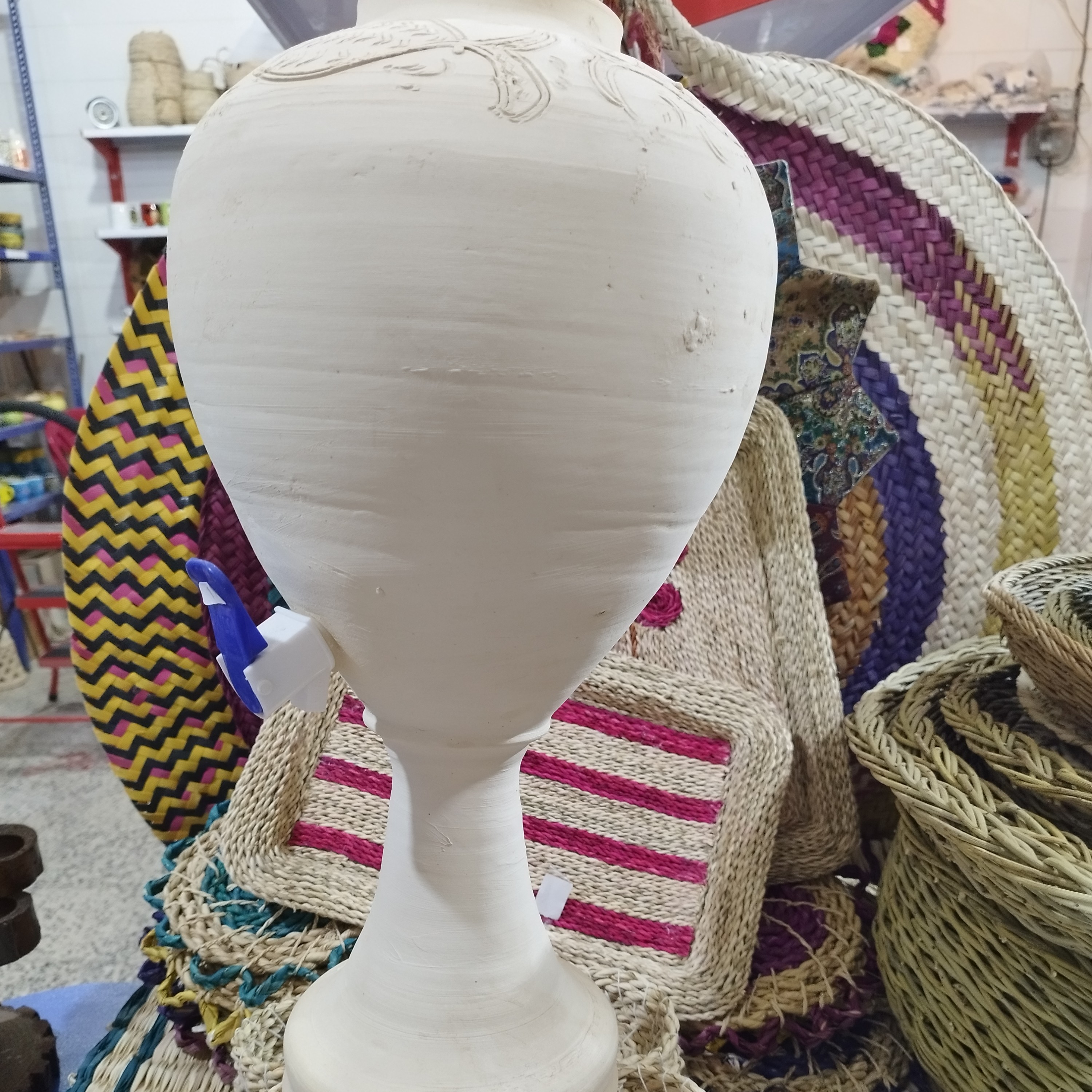 کلمن سفالی پایه دار