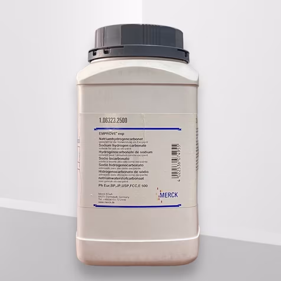 سدیم هیدروژن کربنات برند مرک کد مرک 106323 (پک 2500 گرمی)
