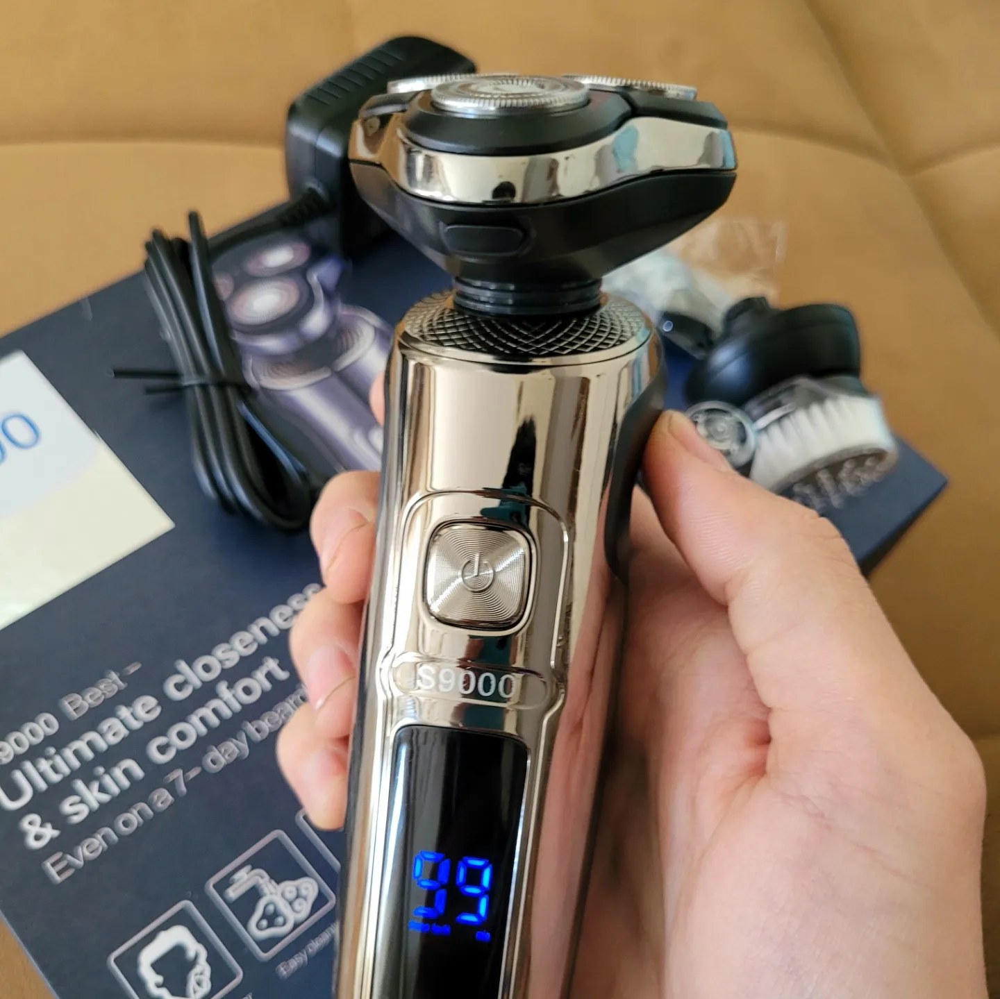 ریش تراش سه تیغ فیلیپس9000 سه کاره