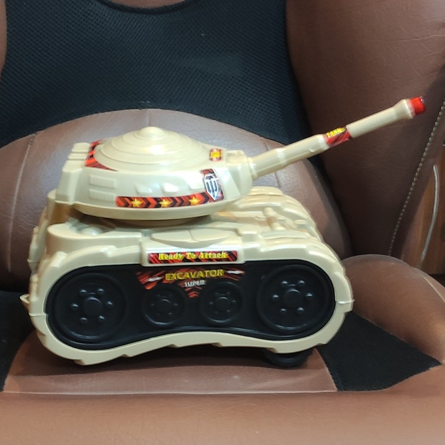 تانک ارتشی دکل متحرک ساده سلفونی تهیه شده از مواد نو