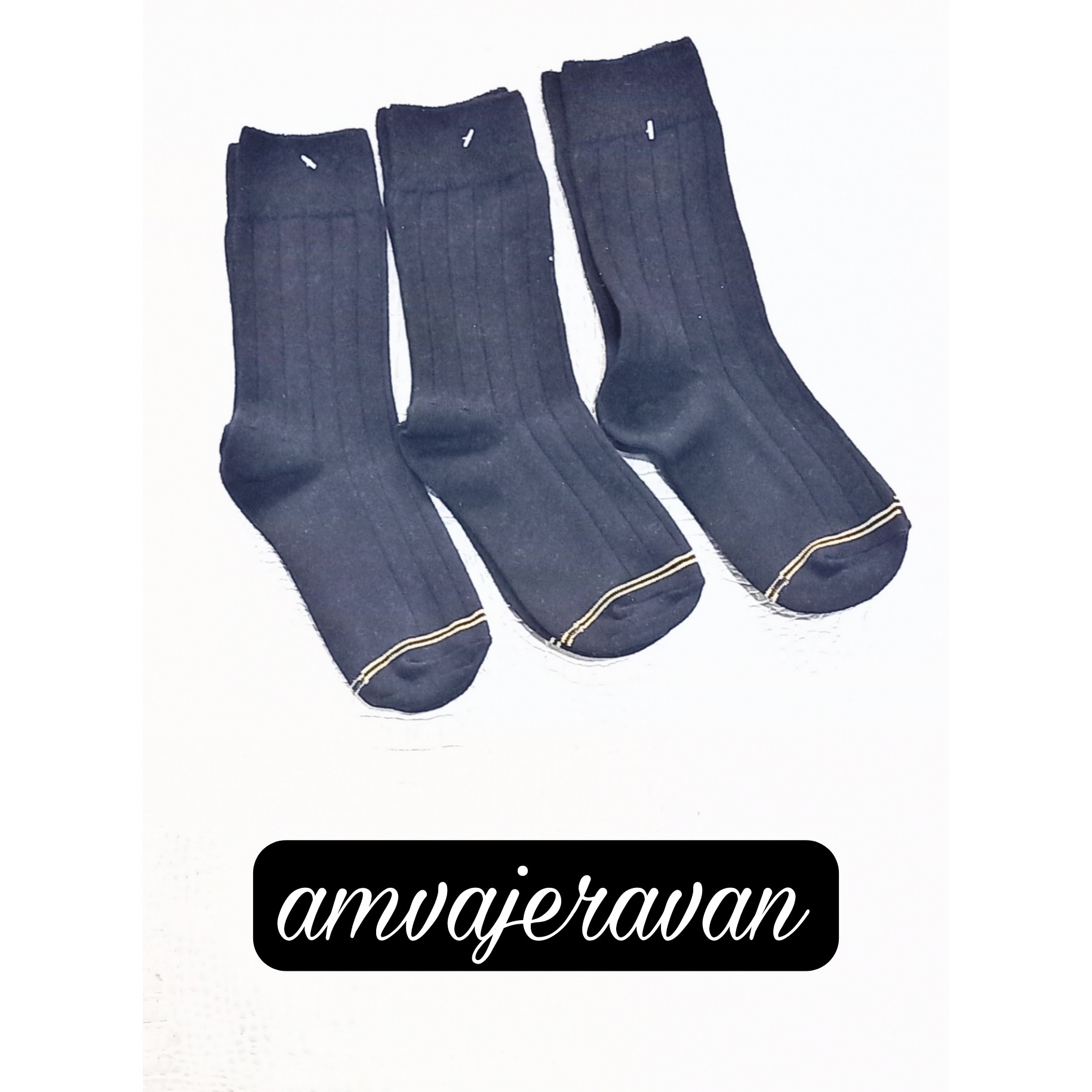 جوراب پسرانه برند kiabi  فرانسه  سایز 8 تا 12 ساله مشکی پک 3 جفتی  