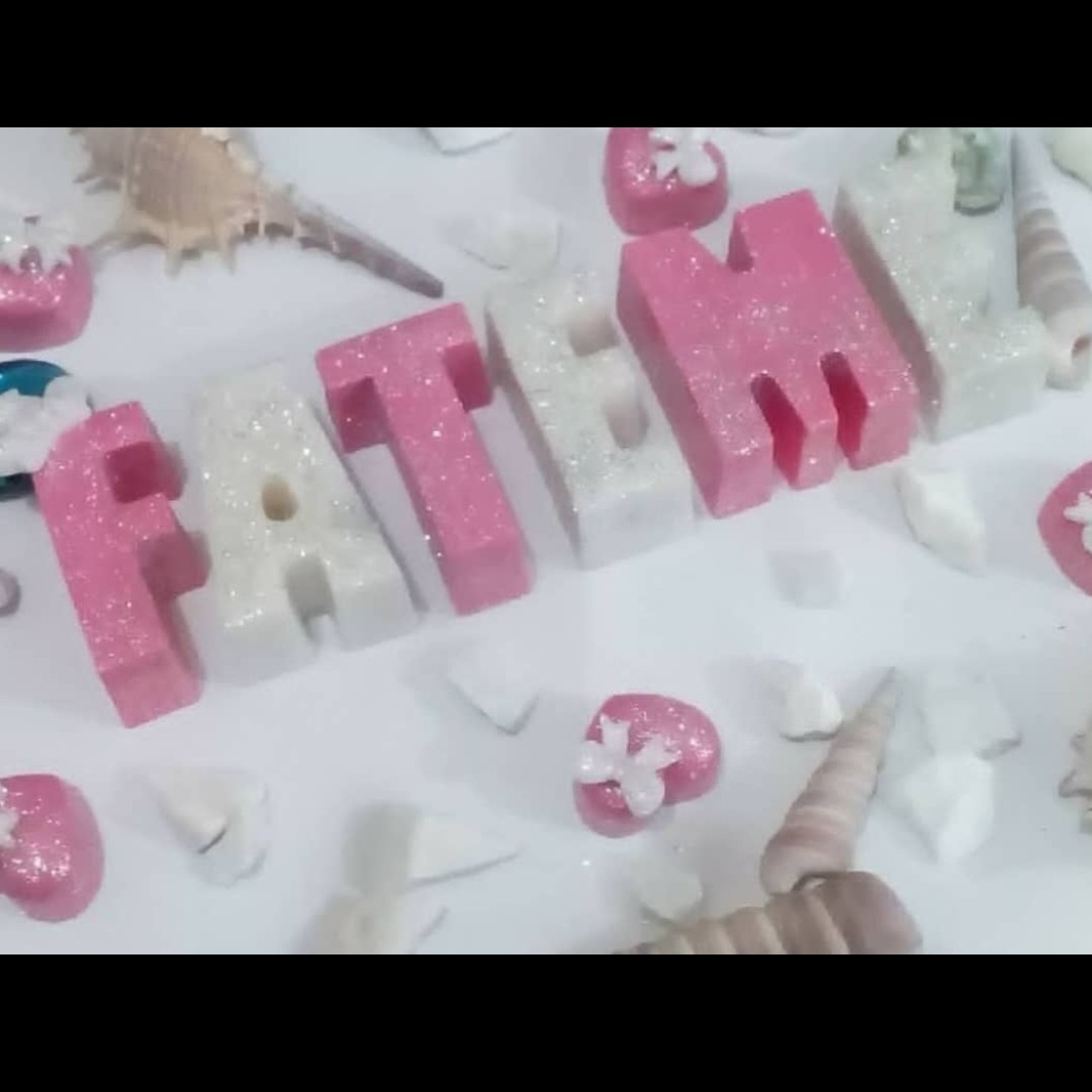 شمع حروف لاتین فاطمه اکلیلی تزیینی