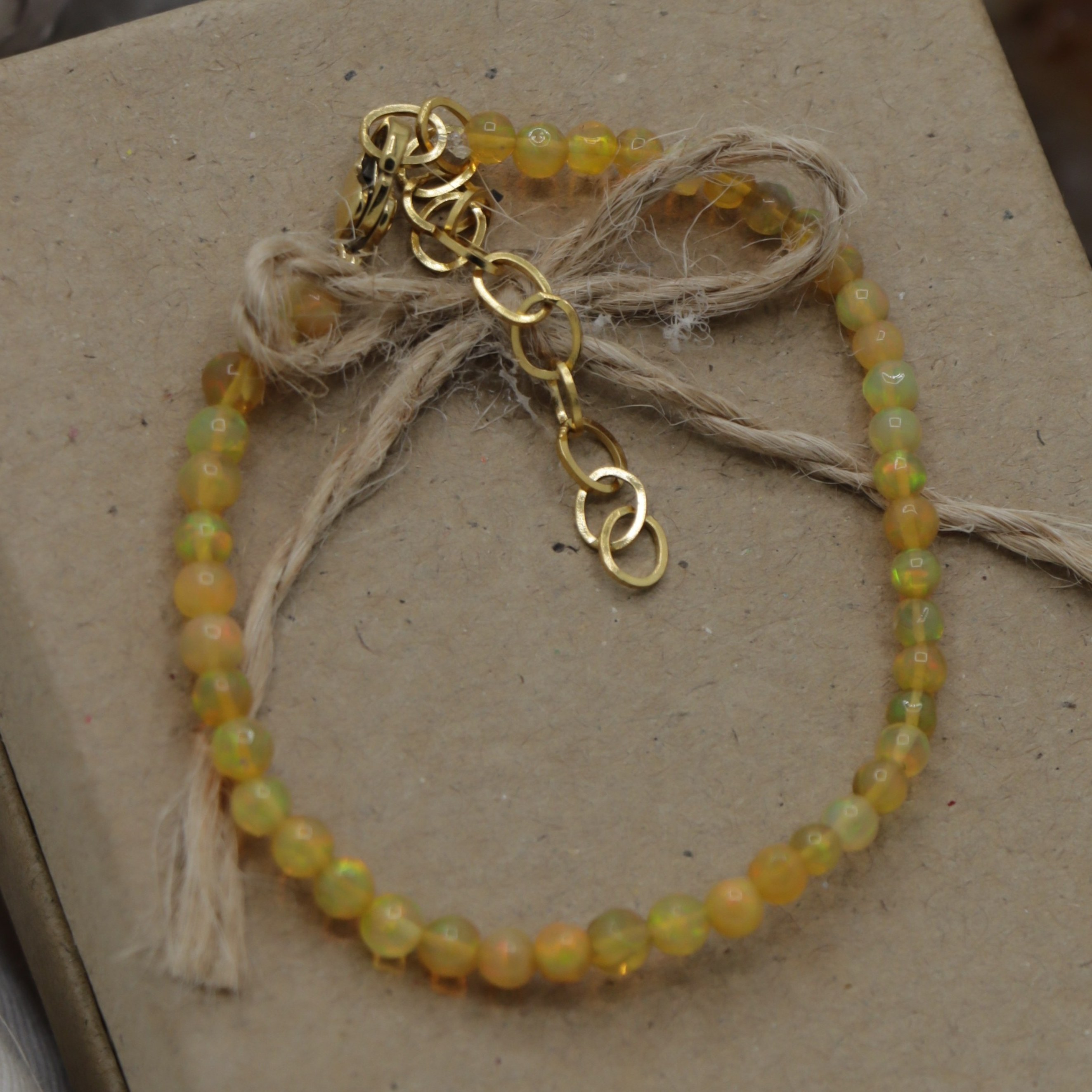 دستبد اپال طبیعی هفت رنگ درجه یک opal precious سایز 4.5 