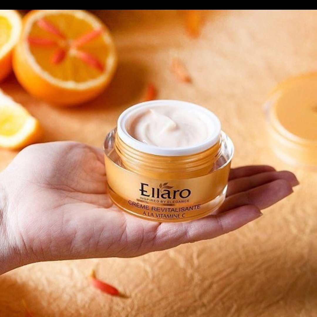 کرم احیا کننده و شاداب کننده Vitamin C الارو 50 میل

Ellaro Vitamin C Cream 50ml