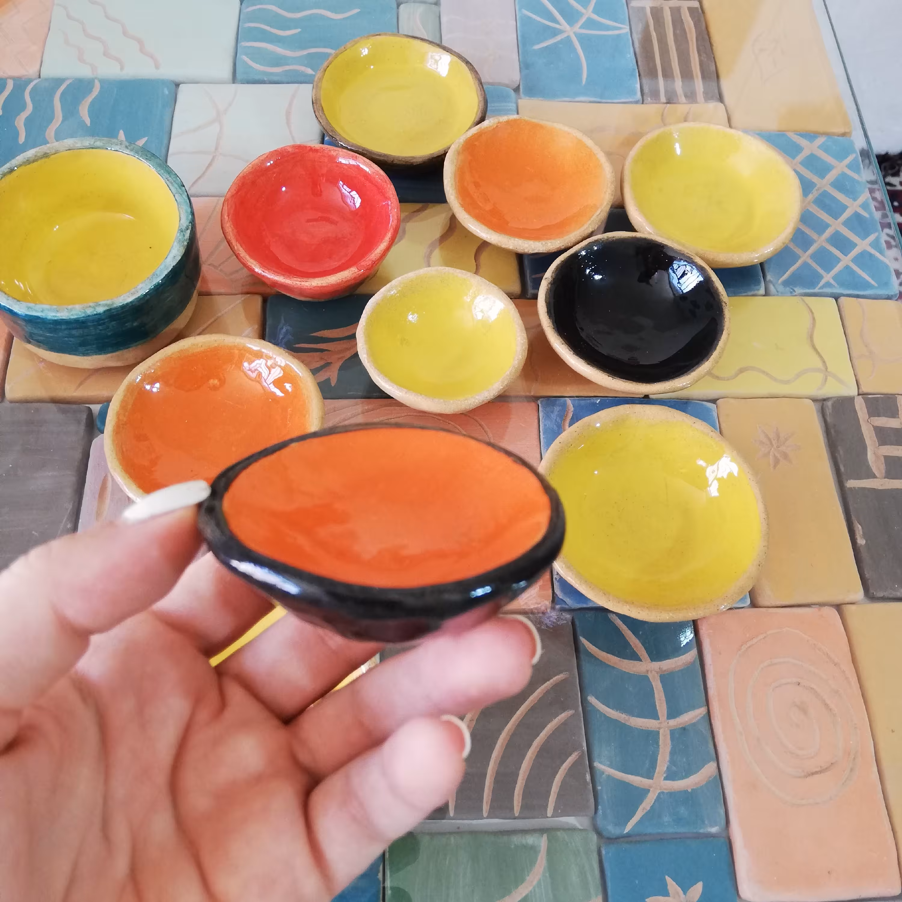 کاسه سفالی کوچک