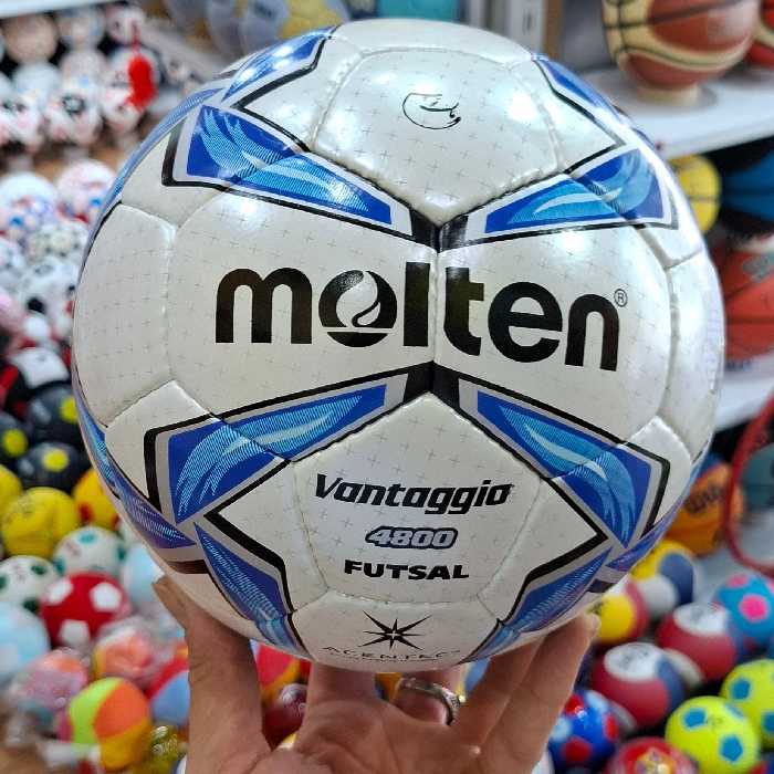 توپ فوتسال مولتن اورجینال با ضمانت همراه باسوزنی وارسال رایگان در ارزانکده توپ کرمان 