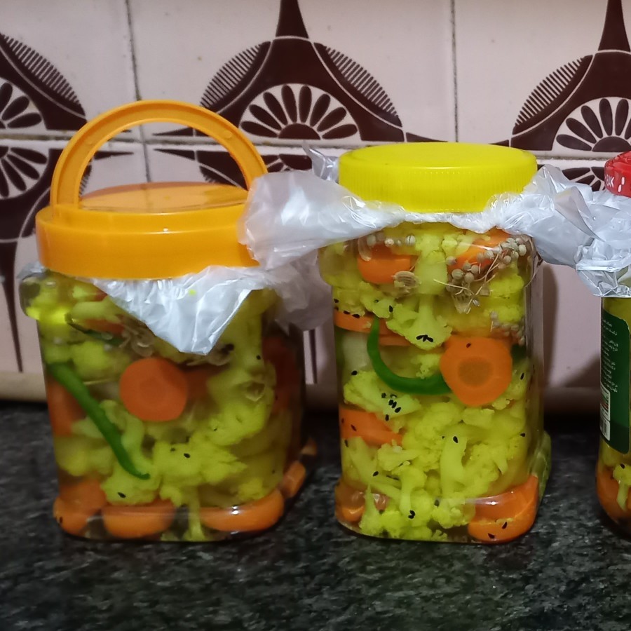 ترشی مخلوط درجه یک 