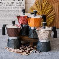 موکاپات طرح لوزی سه کاپ