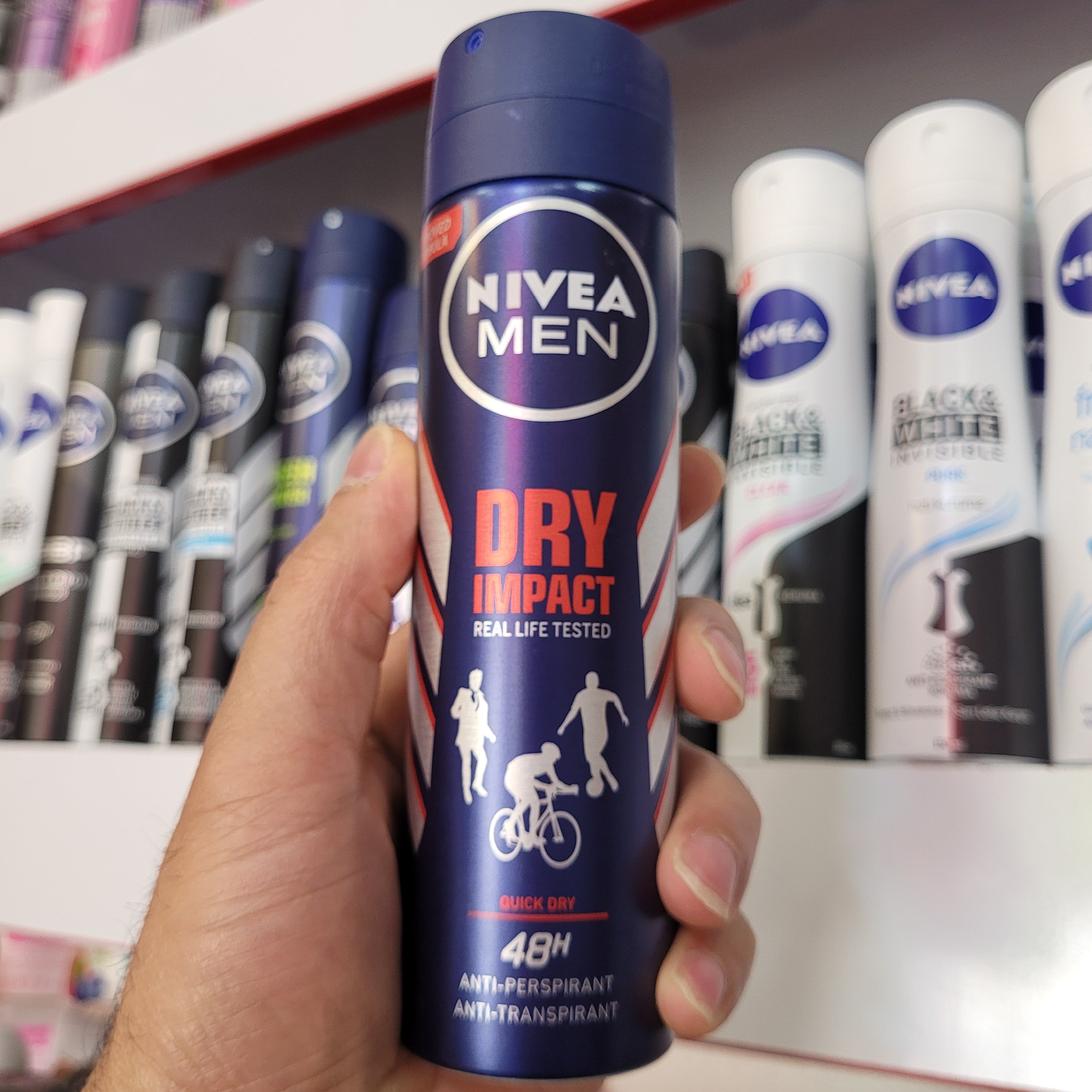 اسپری بدن مردانه نیوآ مدل DRY IMPACTحجم 150 میلی لیتر