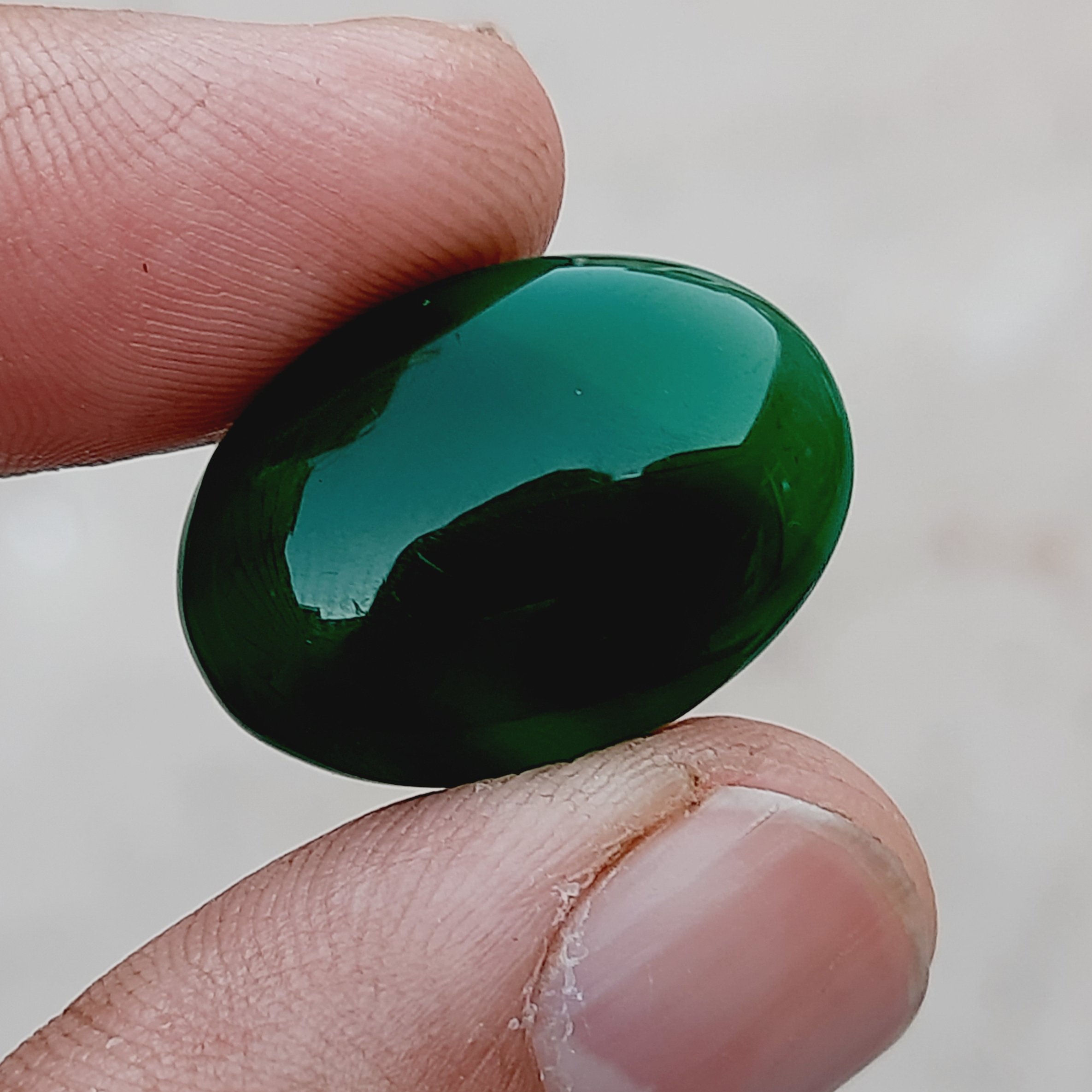 نگین سنگ عقیق سبززیبا وخوشرنگ طبیعی