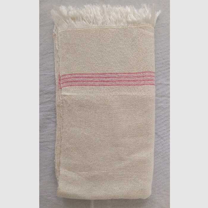 حوله دستباف مسافرتی یا استخری سفید با حاشیه های قرمز و صورتی