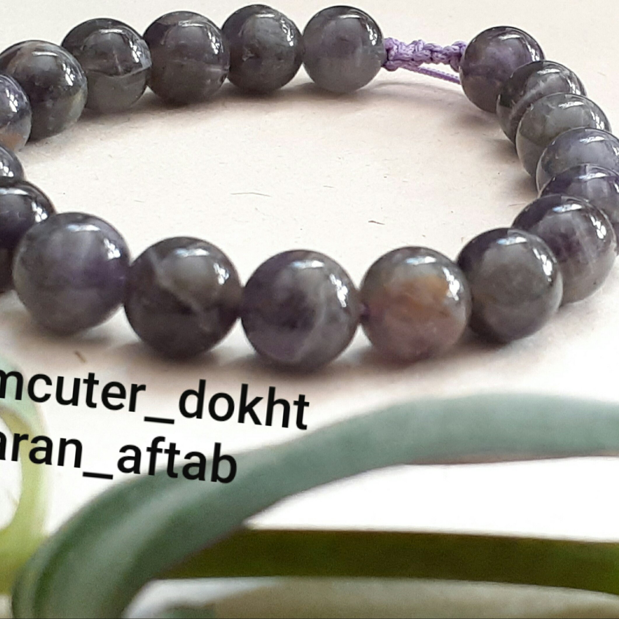 دستبند سنگ آمیتیس بنفش رنگ با گره کشویی