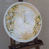 ساعت دیواری رزینی طرح سوگل قطر 60 سانت بسیار خاص و زیبا قابل اجرا با انواع تم رنگ و گل دلخواه موتور ارامگرد 