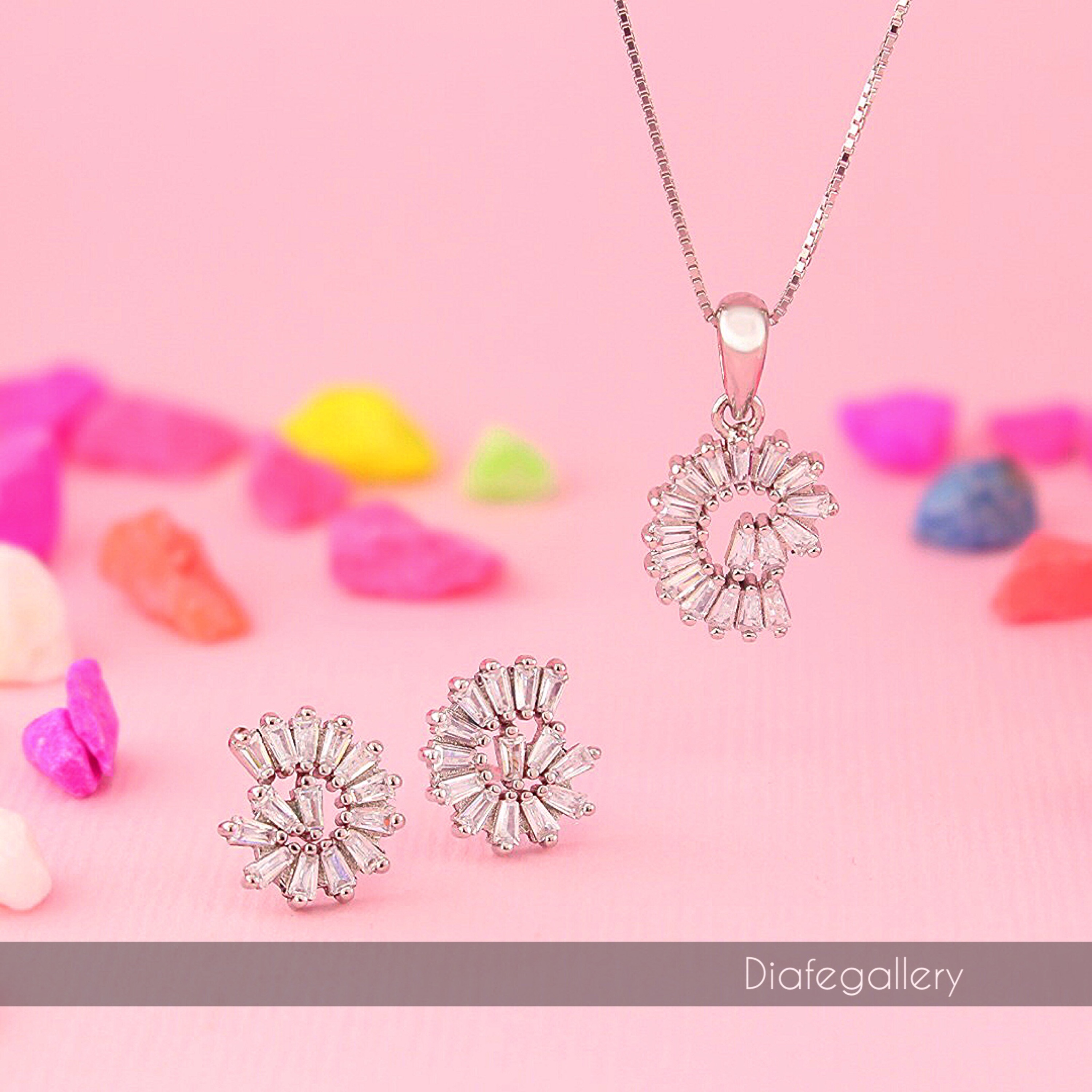 نیم ست نقره با زنجیر مدل پیچک و صدف طرح جواهر نقره ایتالیا عیار 925 با فاکتور 