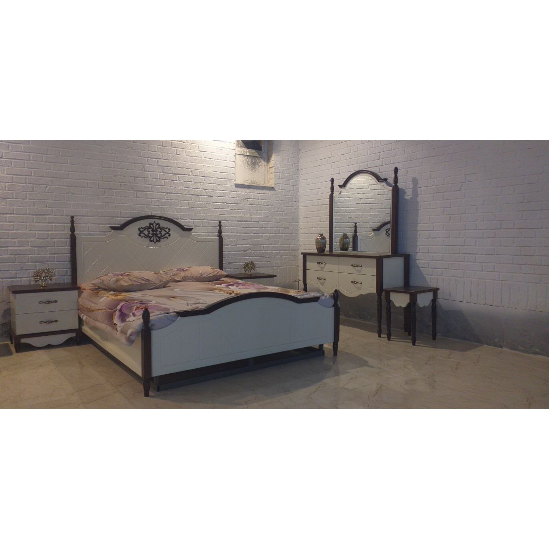 تخت خواب دو نفره مینیاتور