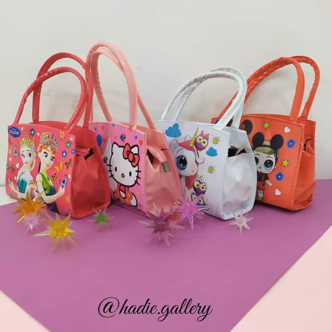 کیف دخترانه و ‌جذاب‌