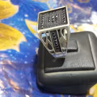 انگشتر مربع مارگازیت