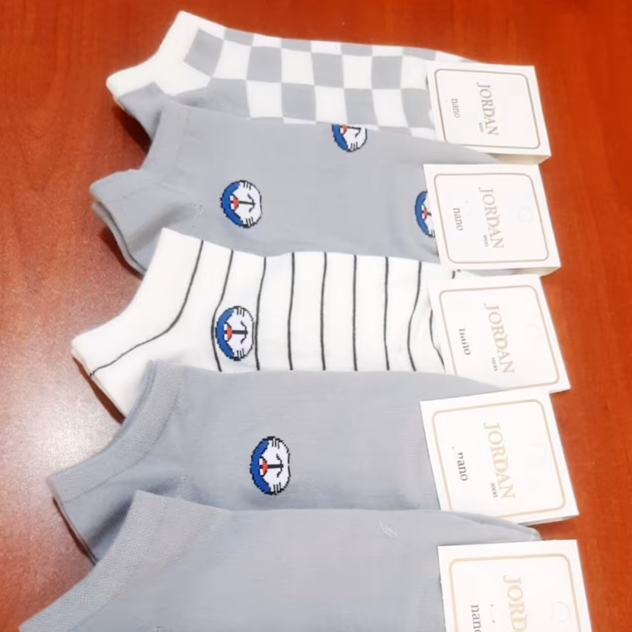 تولیدی جوراب مچی جردن باکیفیت بادوام نخ اعلا دستگاه کامپیوتری پخش تولیدی عمده ارسال رایگان همه مدل جوراب موجوده جوراب 