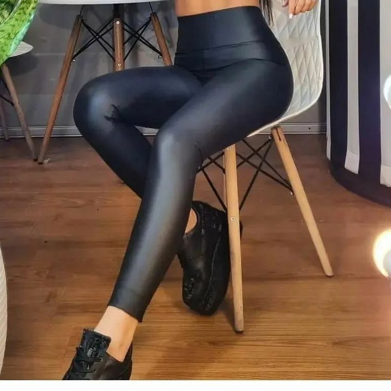 شلوار چرم واکسی مه