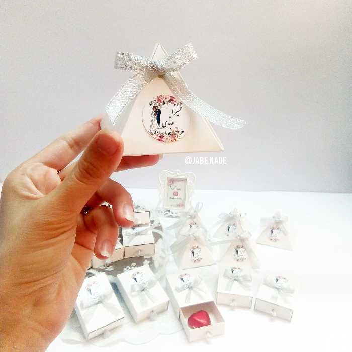 بسته 20 عددی گیفت عقد و عروسی مدل هرمی