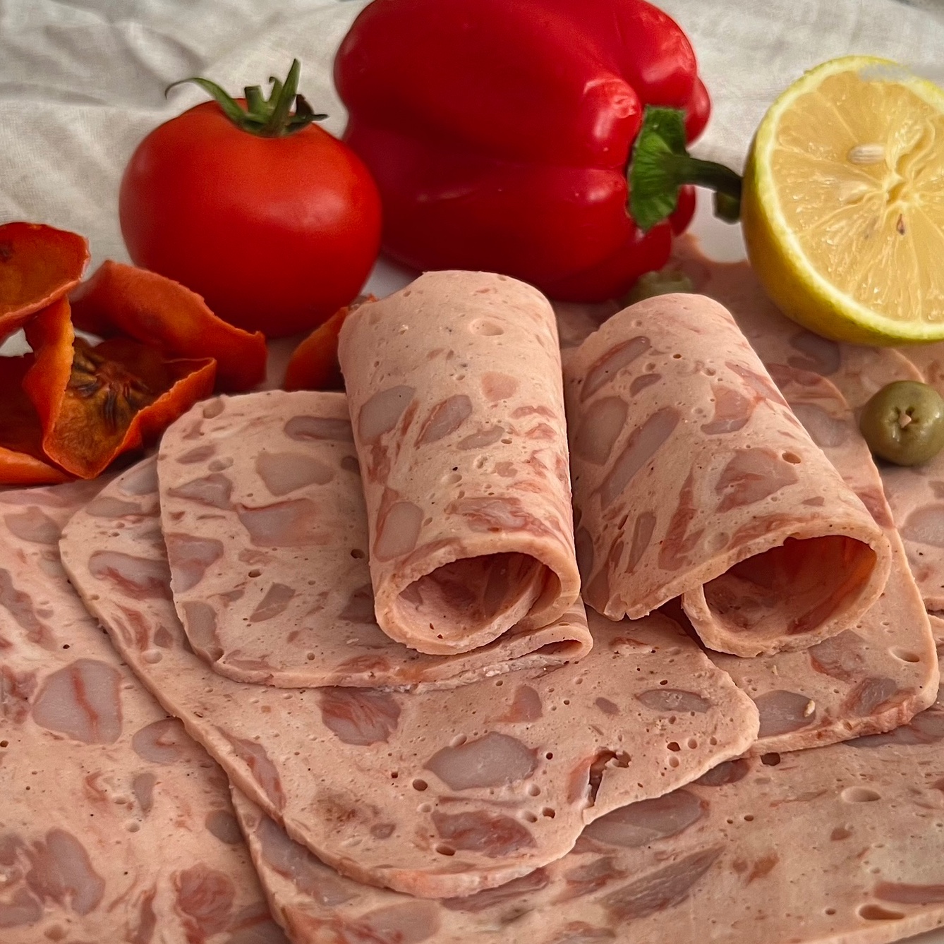 ژامبون مرغ 90 درصد خانگی نیم کیلویی