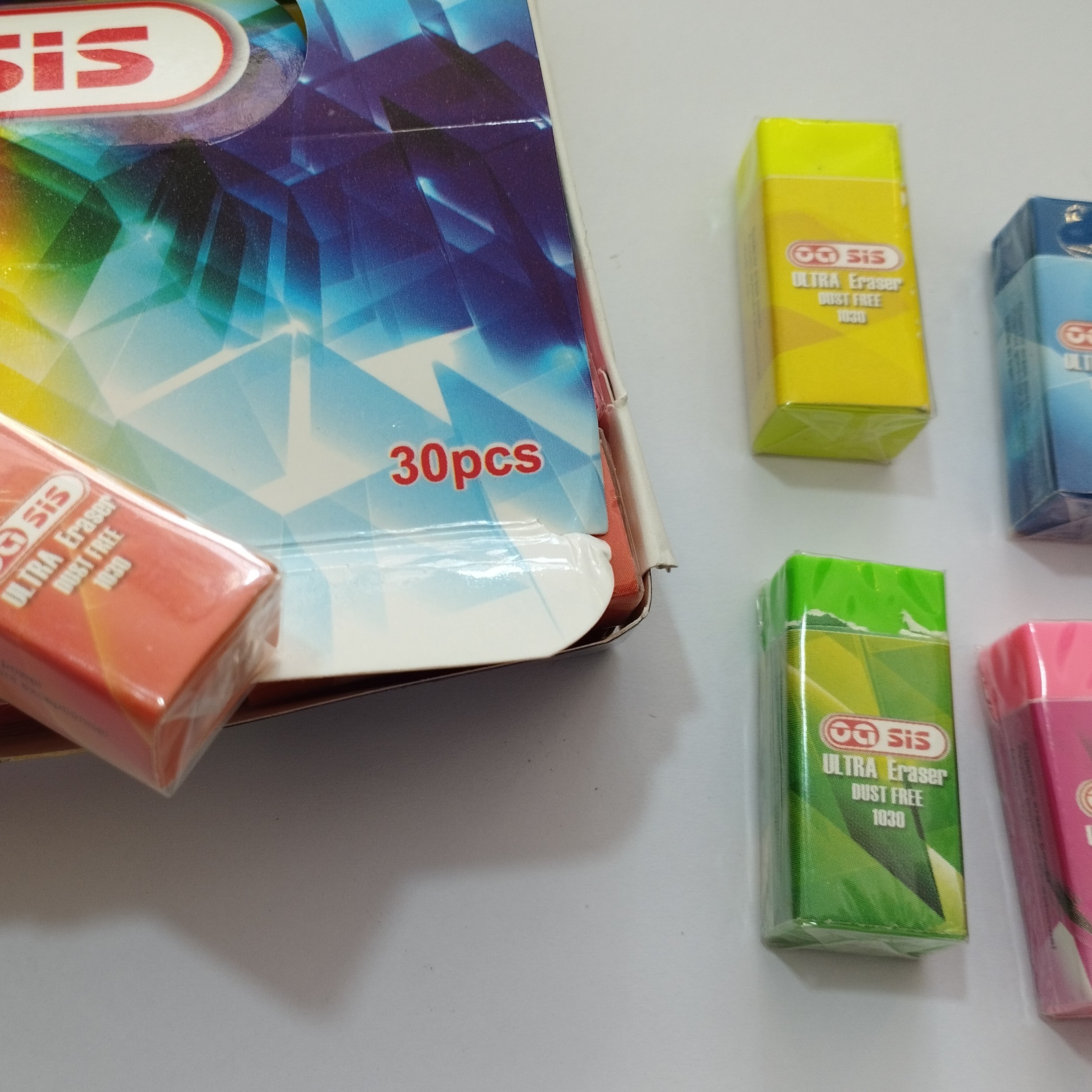 پاک کن های فانتزی دخترانه و پسرانه با رنگ های متنوع در اندازه های کوچک و کیفیت عالی 