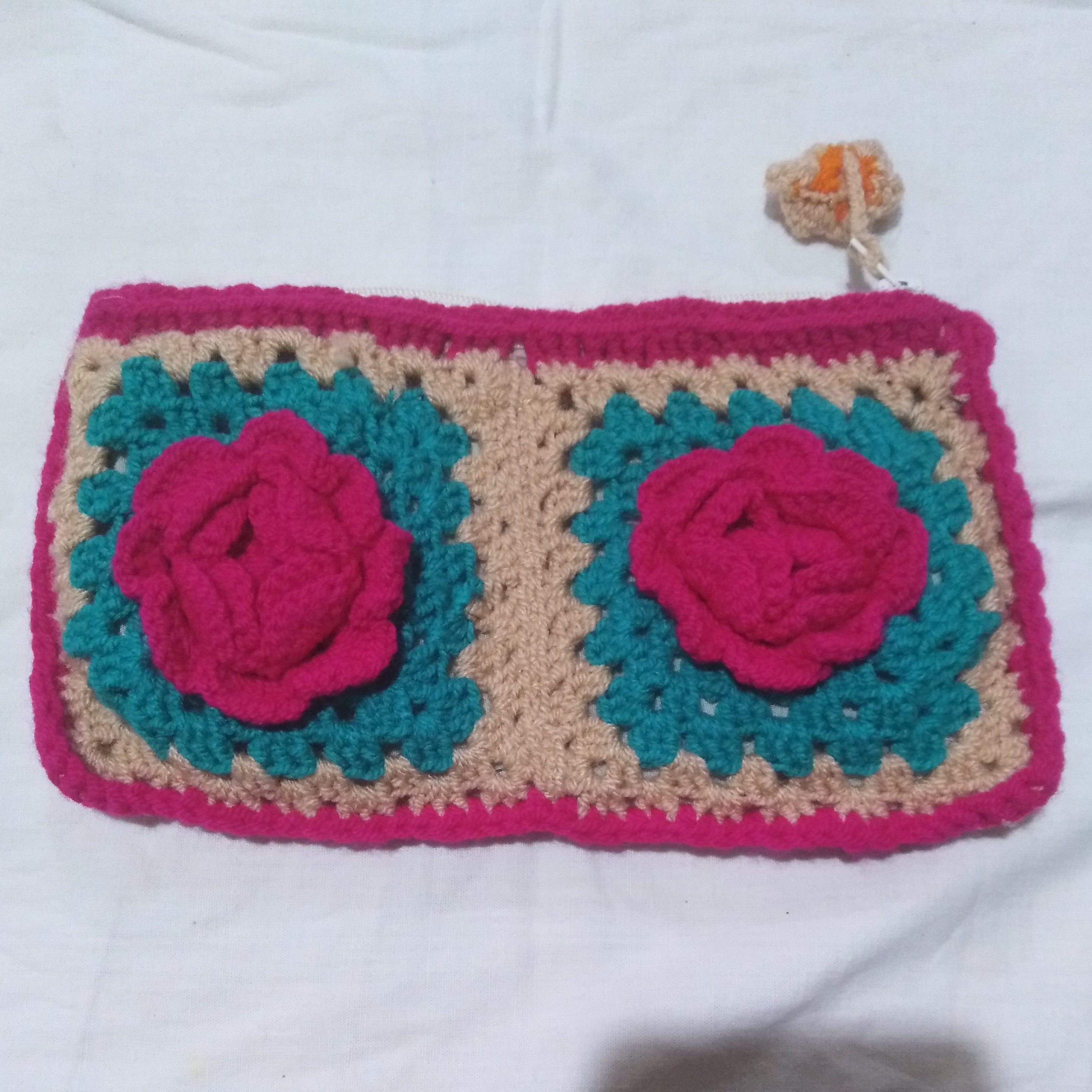 جامدادی و کیف لوازم آرایش بافتنی