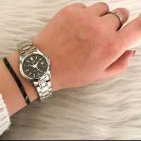 ست ساعت زنانه و دخترانه دستبند و حلقه نقره ای صفحه مشکی شش ماه گارانتی موتور 