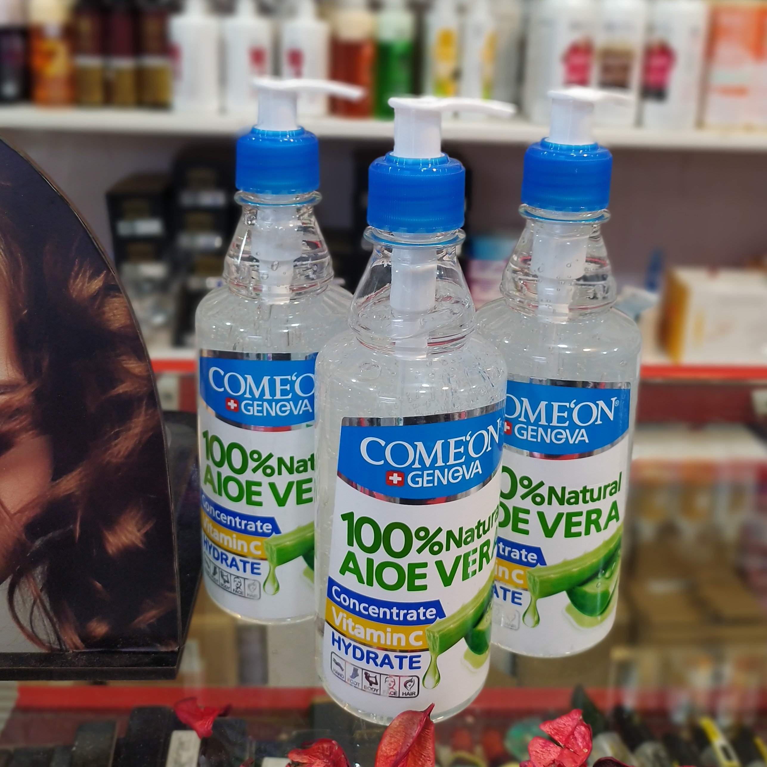 ژل کنسانتره پمپی آلوئه ورا کامان حجم 400 میلی لیتر

