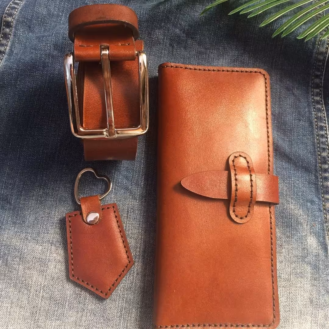 کیف +کمربند+جاکلیدی چرم گاوی دست دوز 