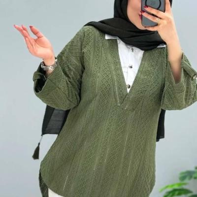 شومیز یقه سفید قواره دار