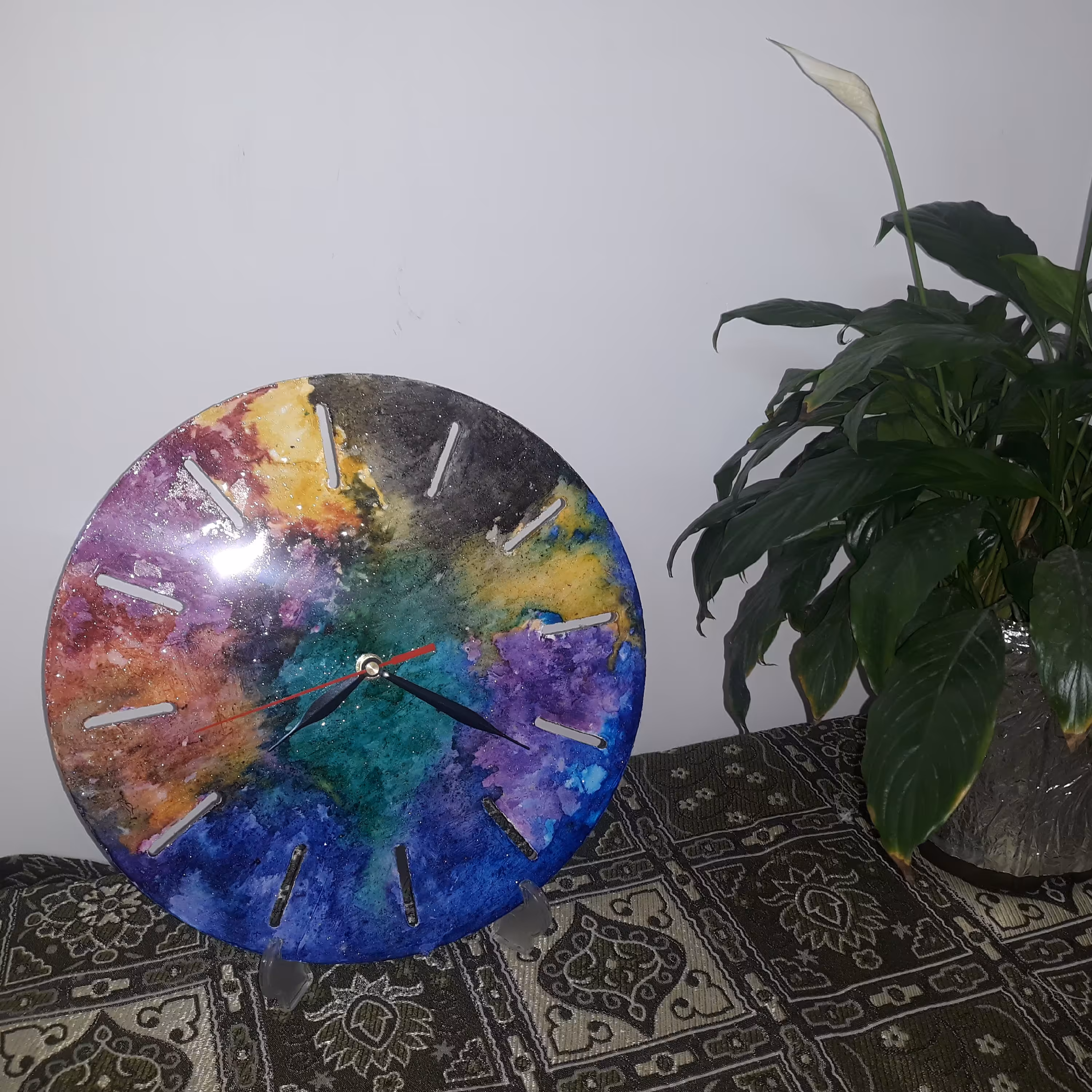 ساعت رزینی رنگارنگ