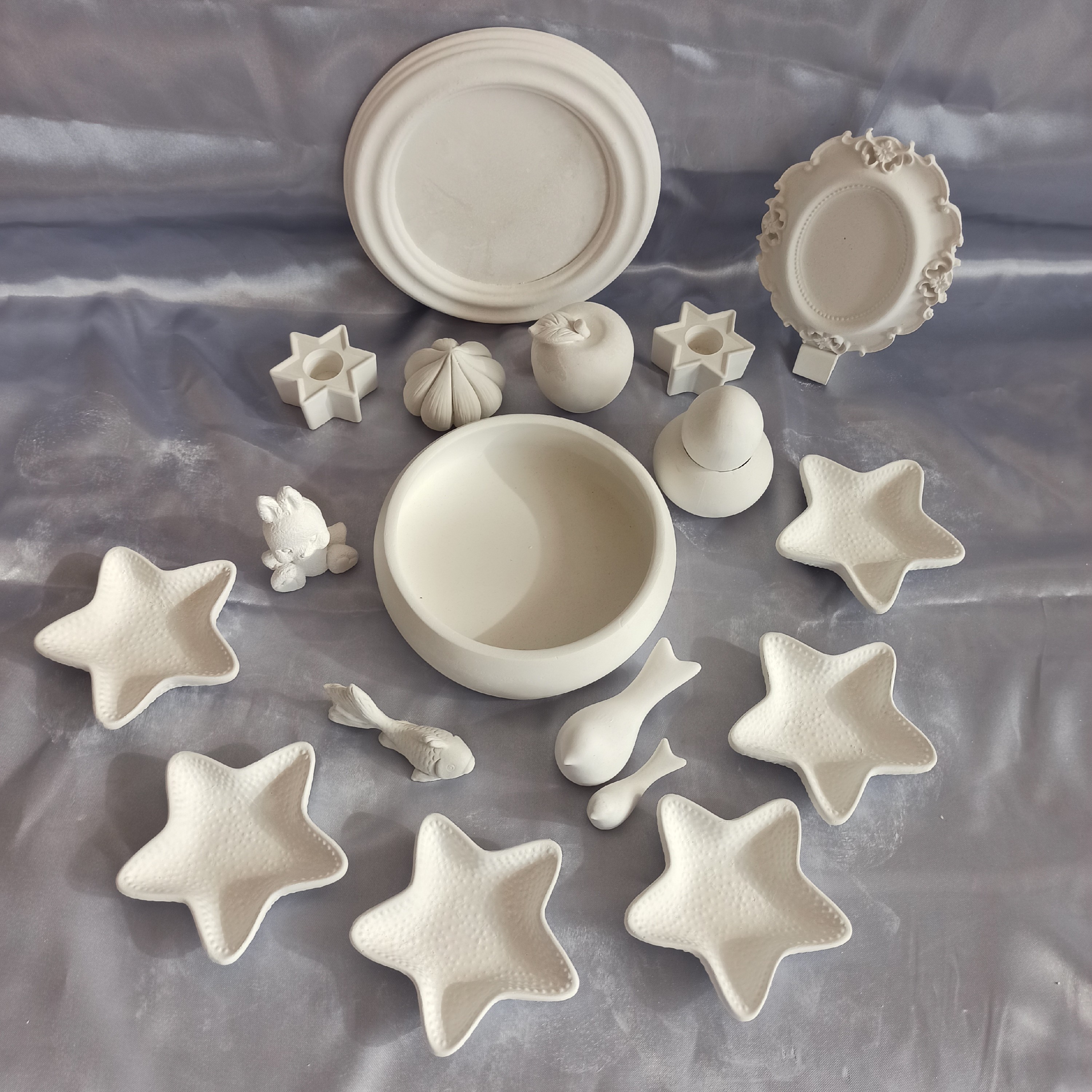 سفره هفت سین طرح ستاره کوچک بدون پایه جنس سنگ مصنوعی به صورت خام و رنگ نشده ست هفت سین 20 تکه  ست سرویس هفتسین ستاره