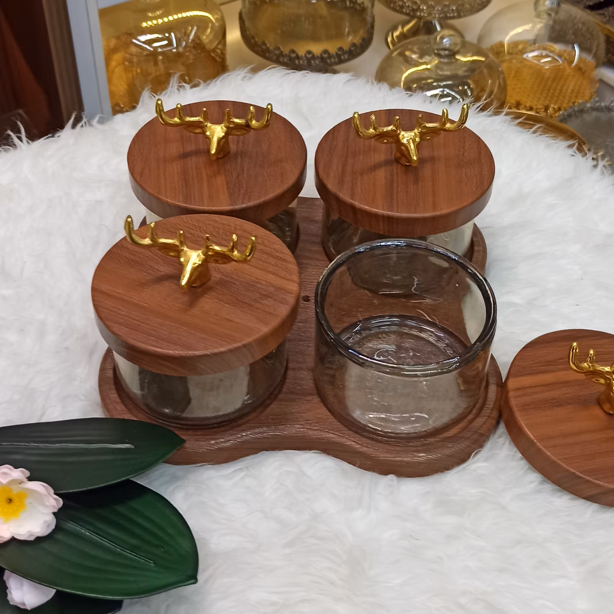 پاسماوری و بانکه  استند چوبی چهارتایی  گوزنی 