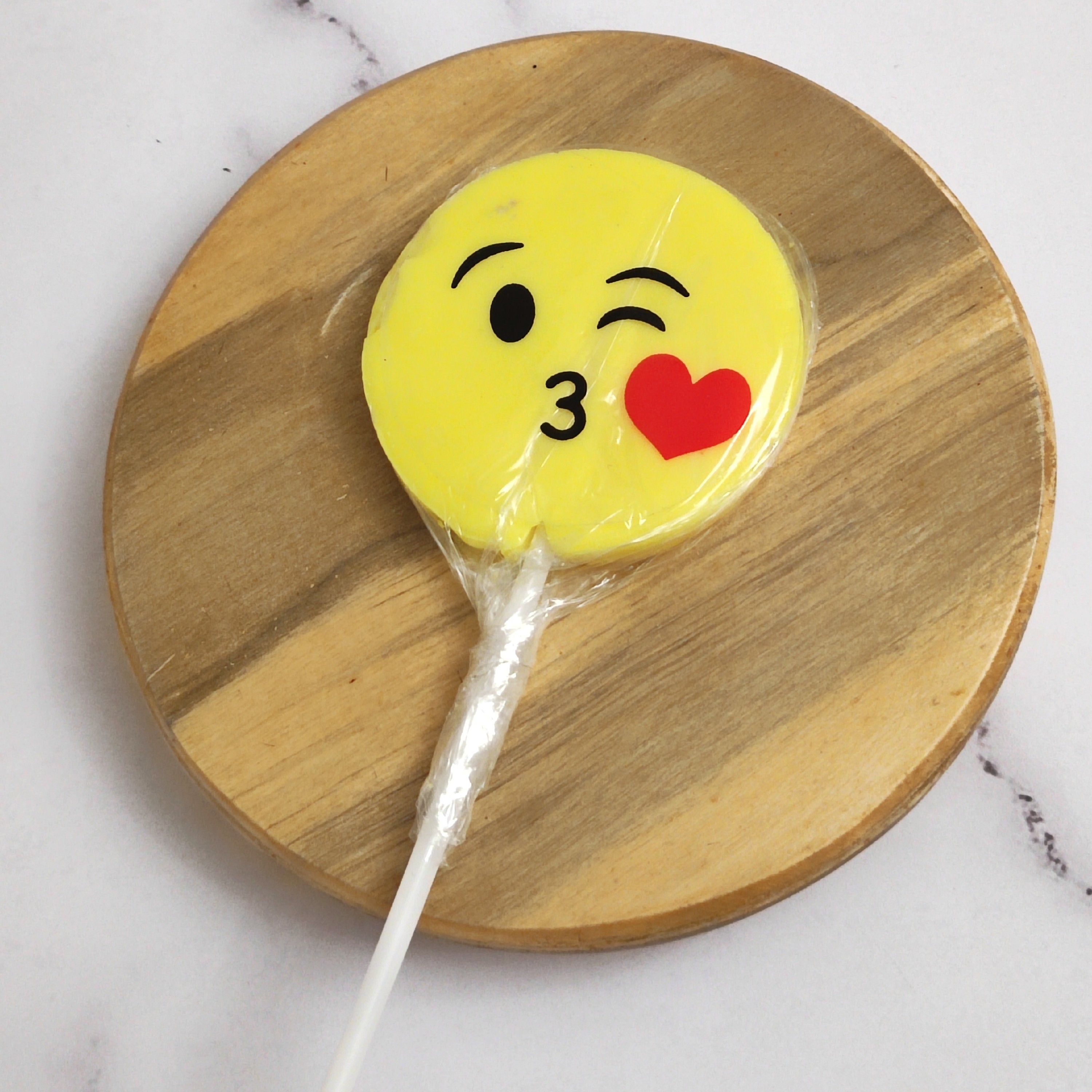 آبنبات ولنتاین جذاب ایموجی