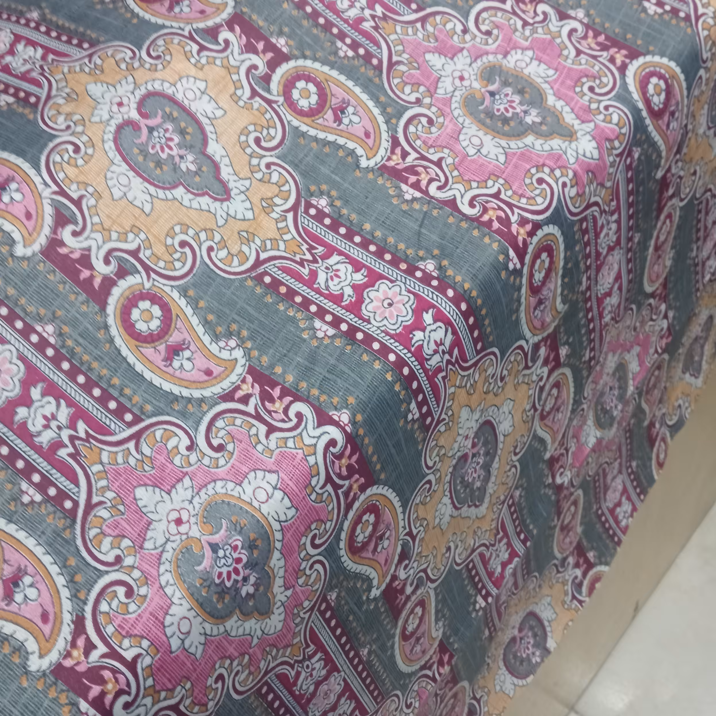 پارچه ملحفه گلدار. کد 33