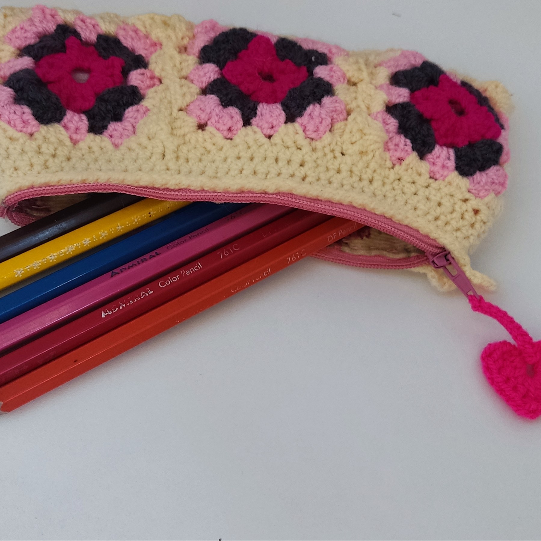 جامدادی دست بافت موتیفی