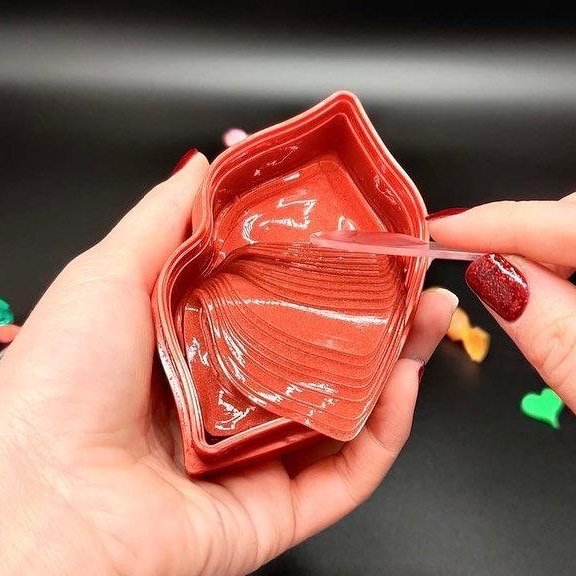 ماسک لب برند Zozu