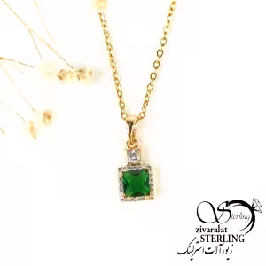 گردنبند نگین مربع سبز برند ژوپینگ