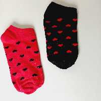 جوراب مچی دخترانه و زنانه تا به تا طرح قلب مشکی و قرمز
