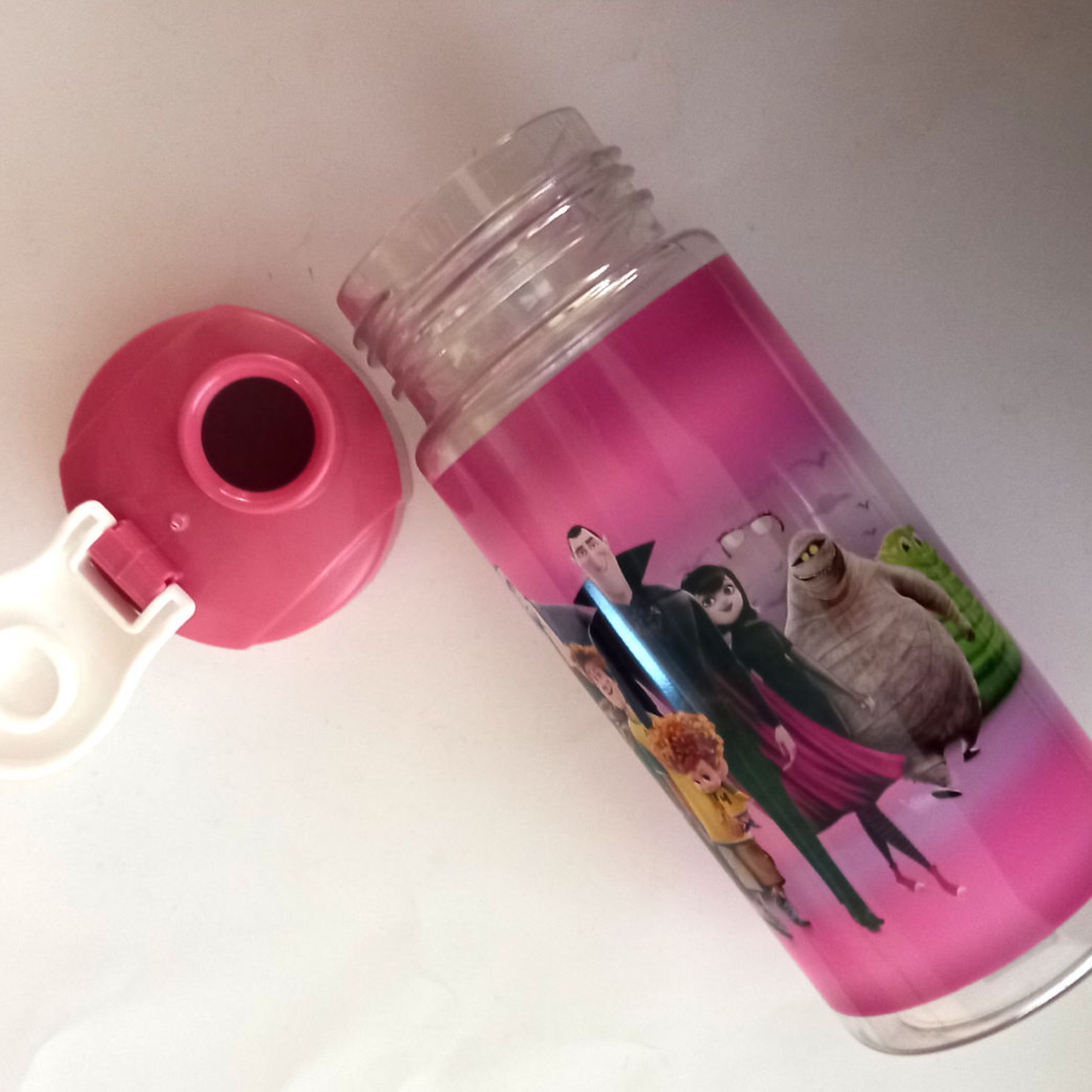 قمقمه کودک مانیا مدل هتل ترانسیلوانیا گنجایش 0.75 لیتر