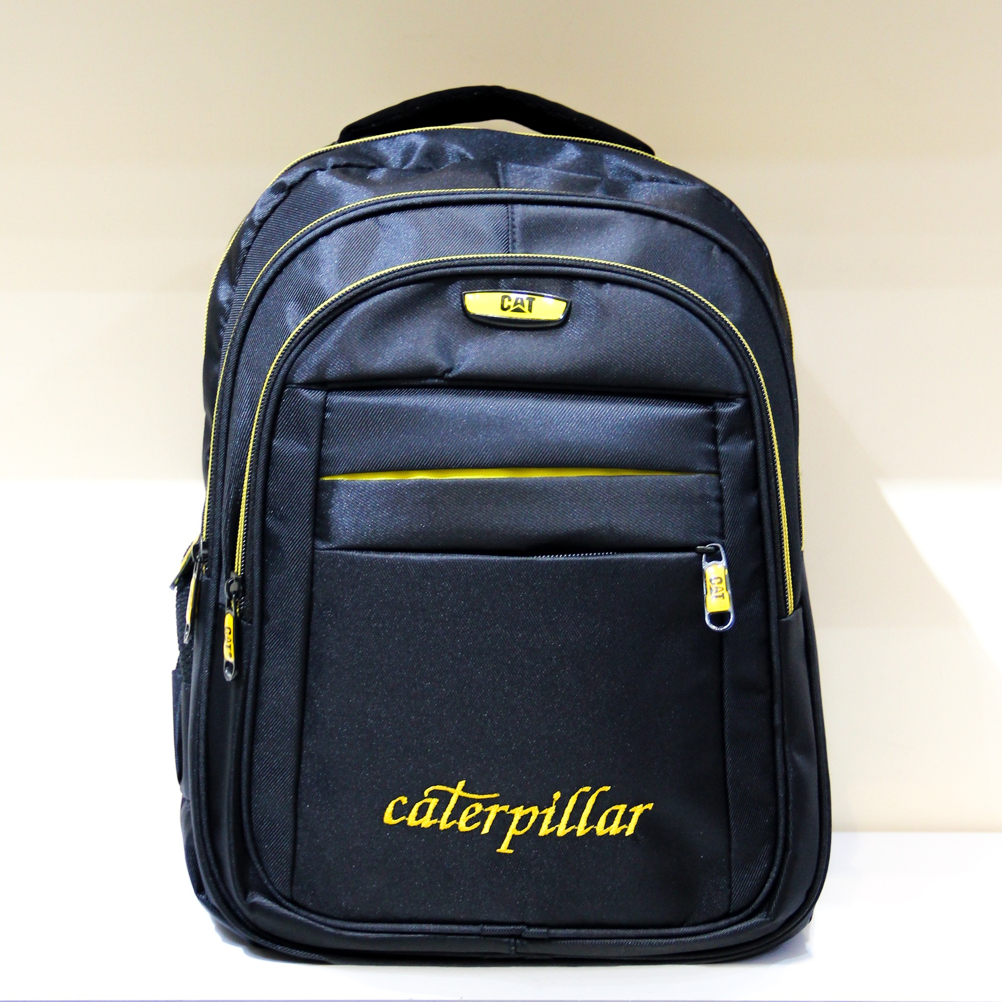 کوله اسپرت مشکی جادارسایز بزرگ جنس باکیفیت 