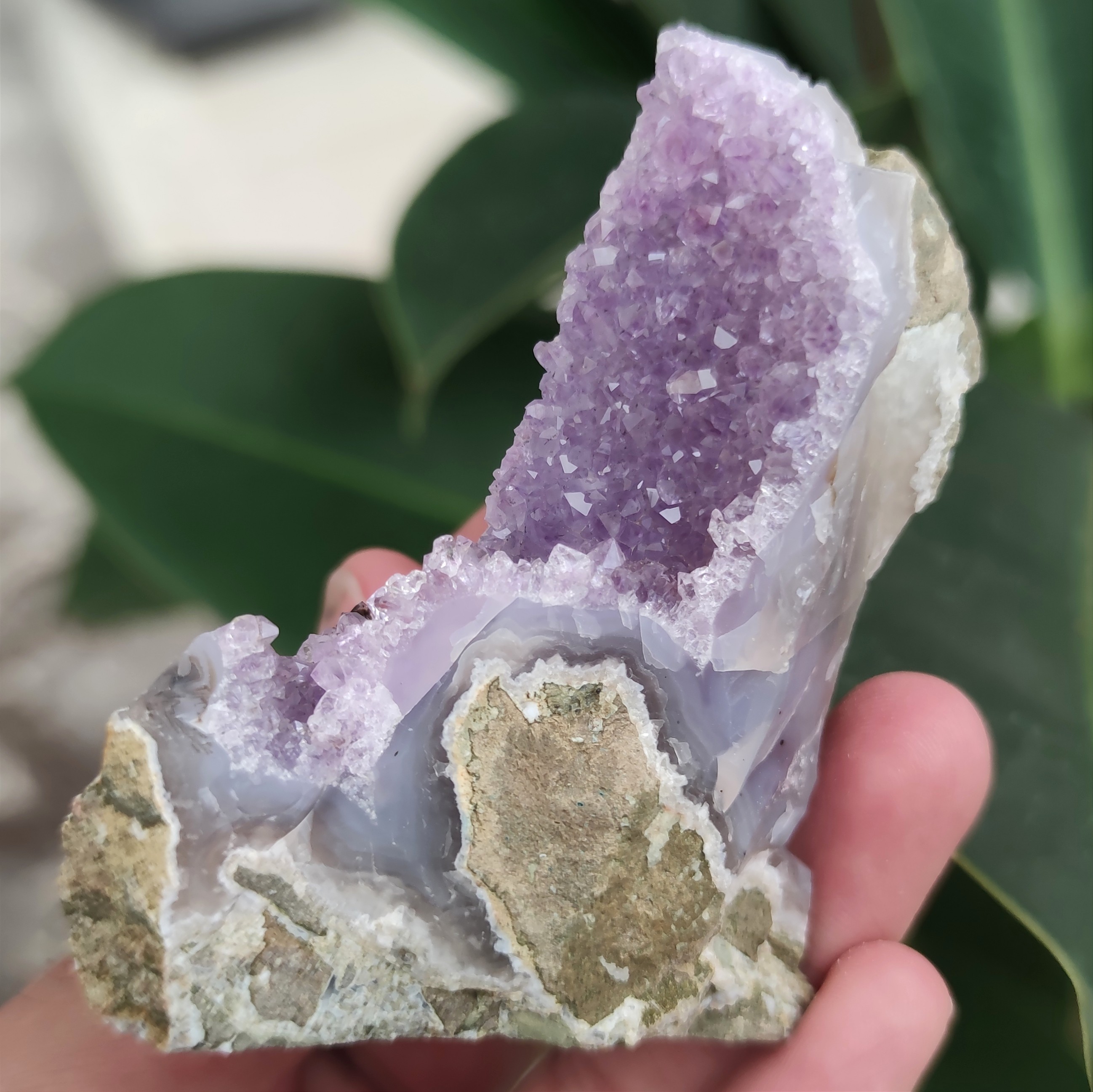 سنگ آمتیست بنفش زیبای ایرانی بسیار با کیفیت مناسب دکور و ویترین 