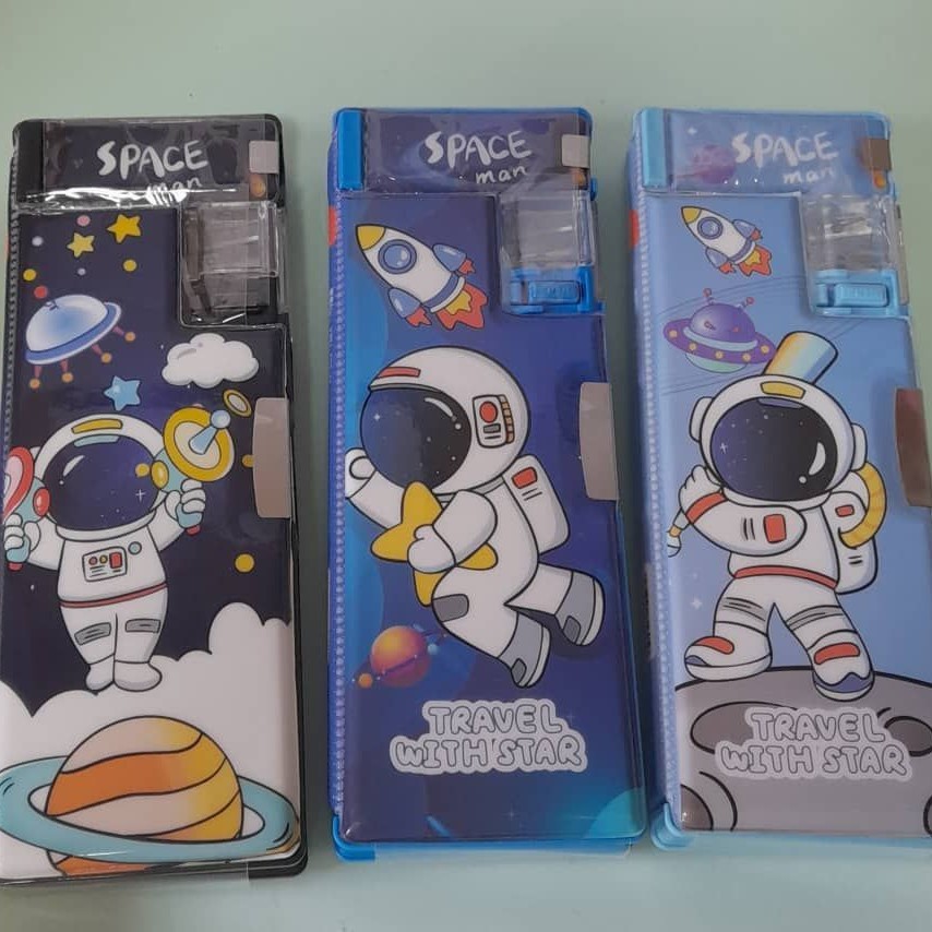 جامدادی مگنتی وارداتی طرح فضانورد 