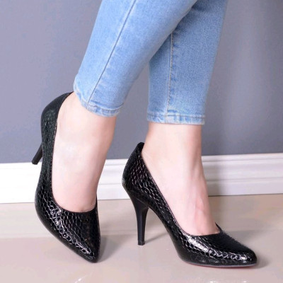 کفش شیک ورنی