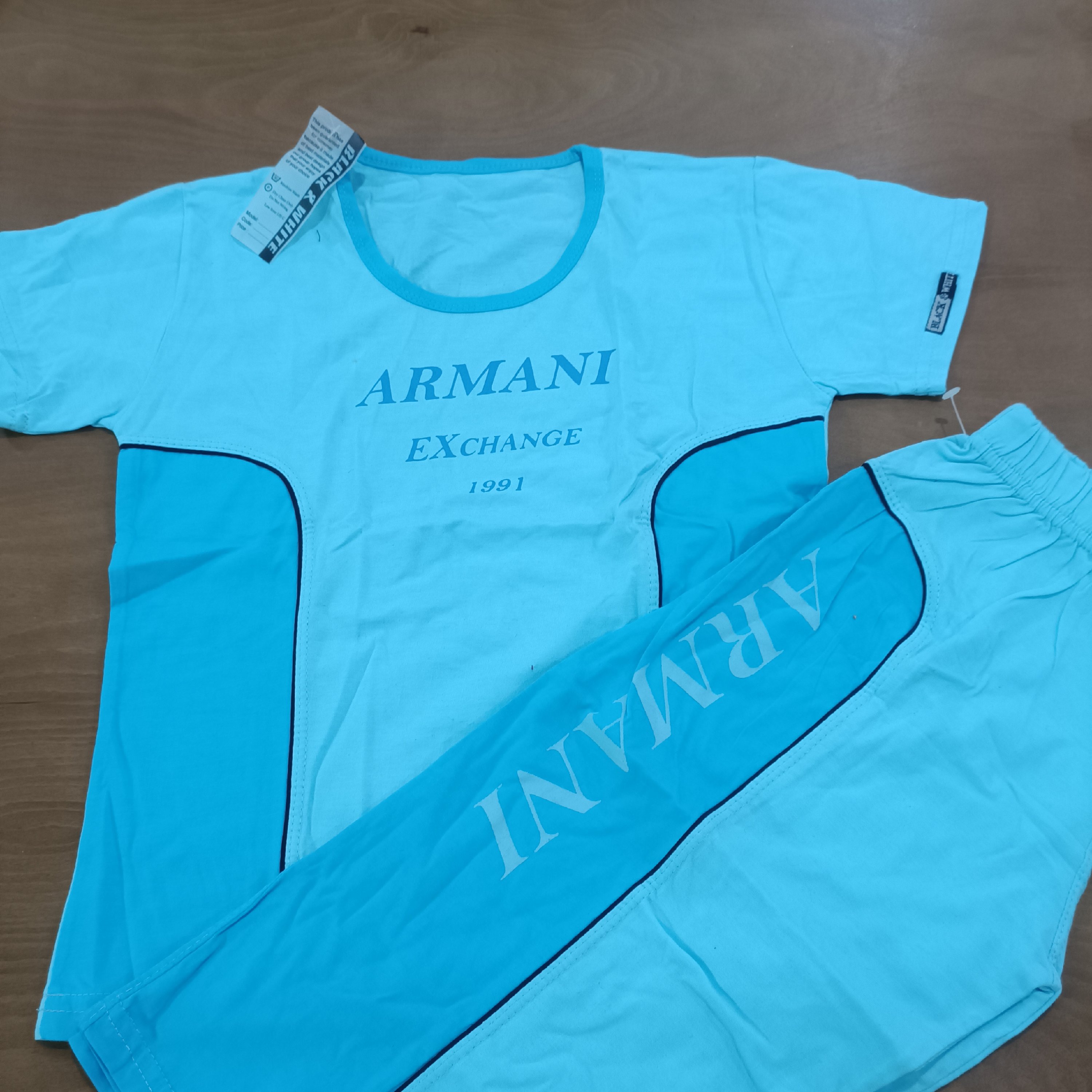 تاپ و شلوارک اعلا زنانه و دخترانه باشگاهی و توخونگی نخ پنبه تیشرت و شلوارک وارداتی ست راحتی