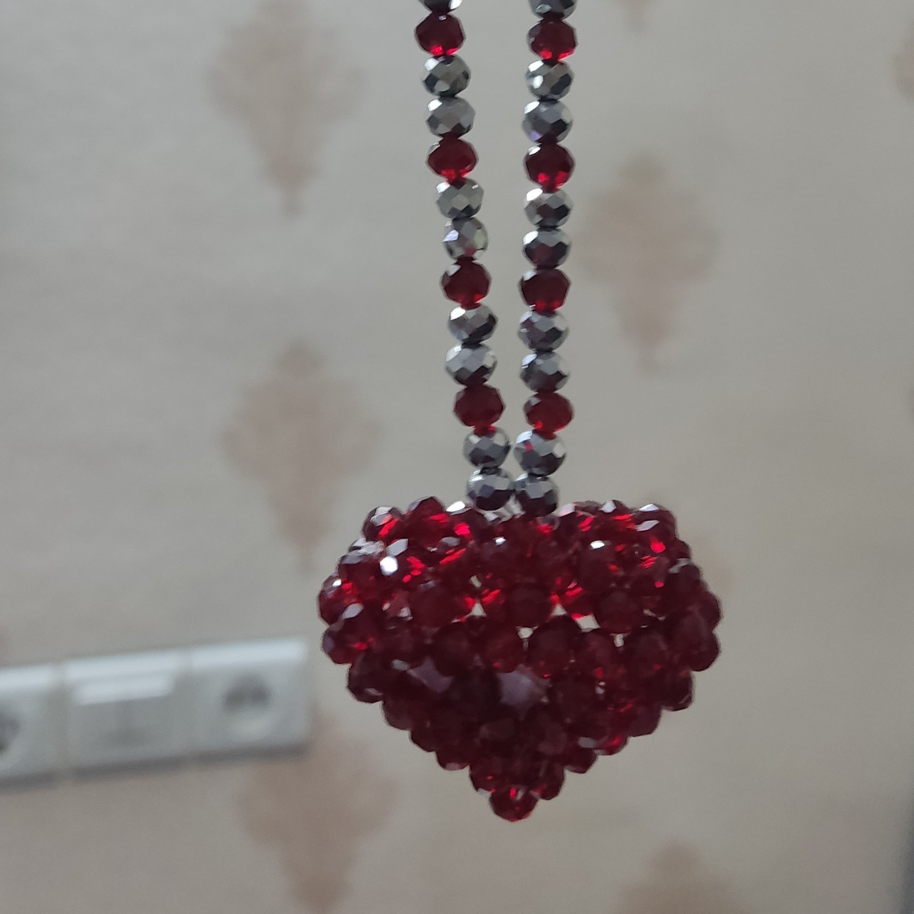 جاسویچی و آویز ماشین قلب سه بعدی.طول قلب 4سانتیمتر با آویز17سانتی متر