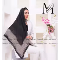 روسری حریر   رنگ مشکی کرم  مگنولیا سایز 115 کد 3-114