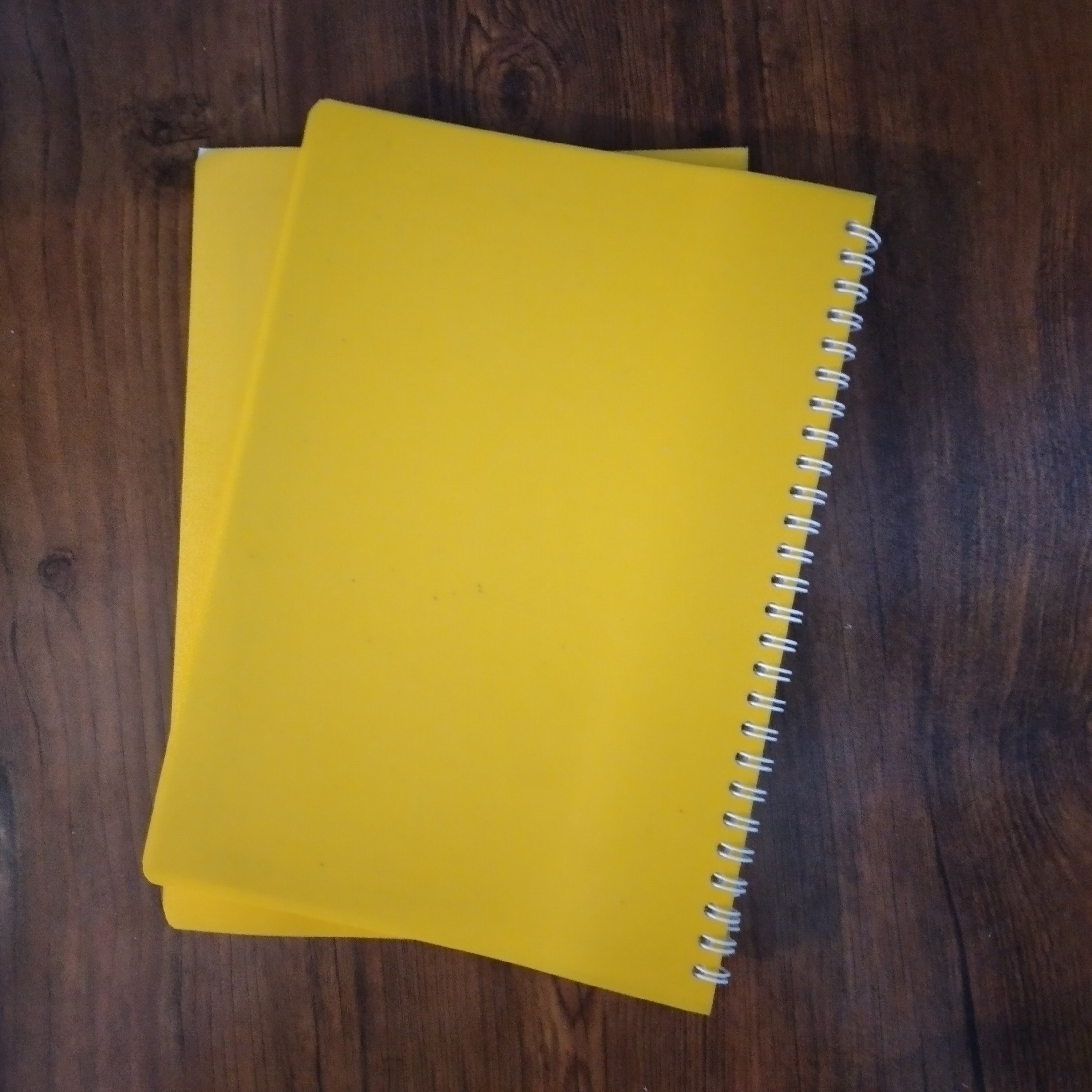 دفتر 50برگ طلقی دفتر طلقی دفتر سیمی دفتر فنری دفتر فنردوبل دفتر زرد