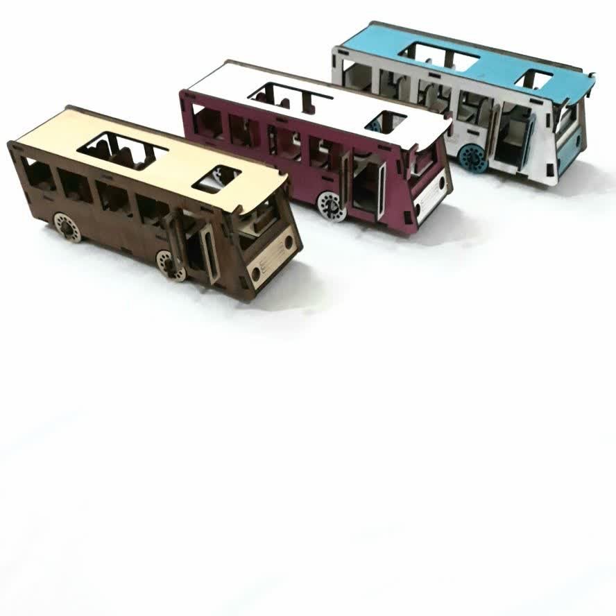 دکوری چوبی اتوبوس مدرسه در 3 رنگ